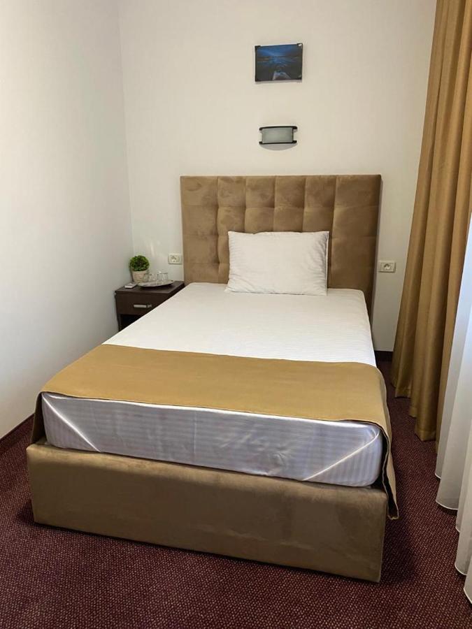 Hotel Prestige House Tulcea Exterior foto