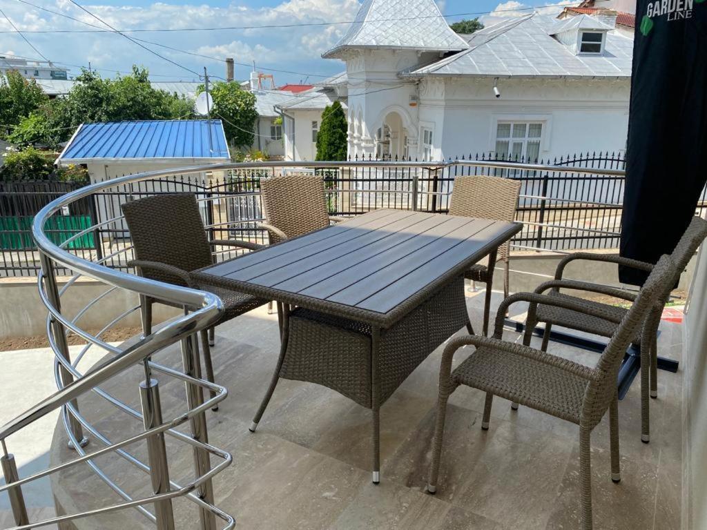 Hotel Prestige House Tulcea Exterior foto