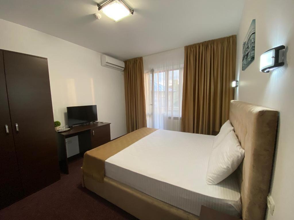 Hotel Prestige House Tulcea Exterior foto