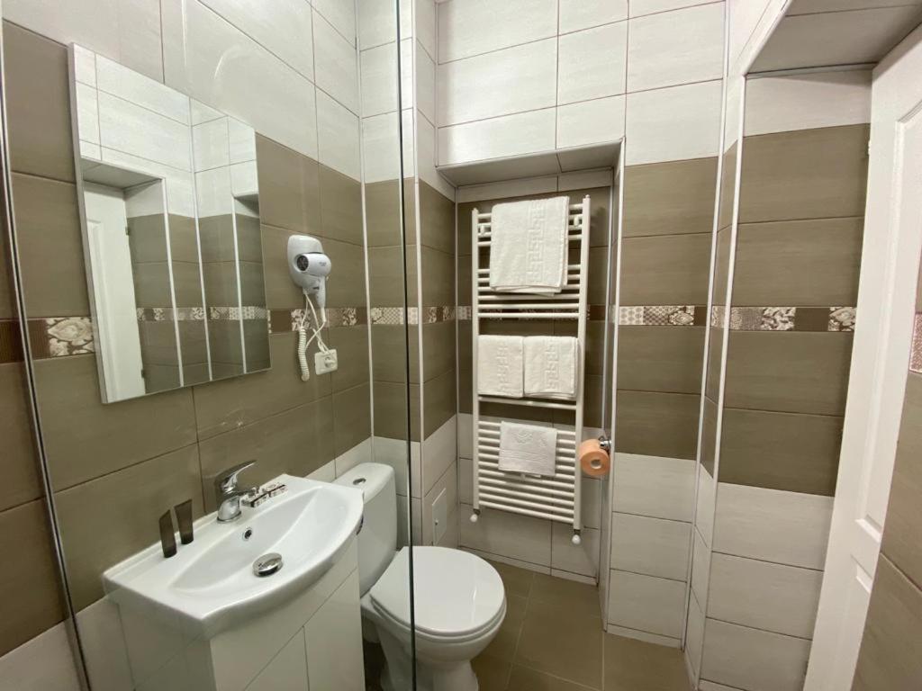 Hotel Prestige House Tulcea Exterior foto