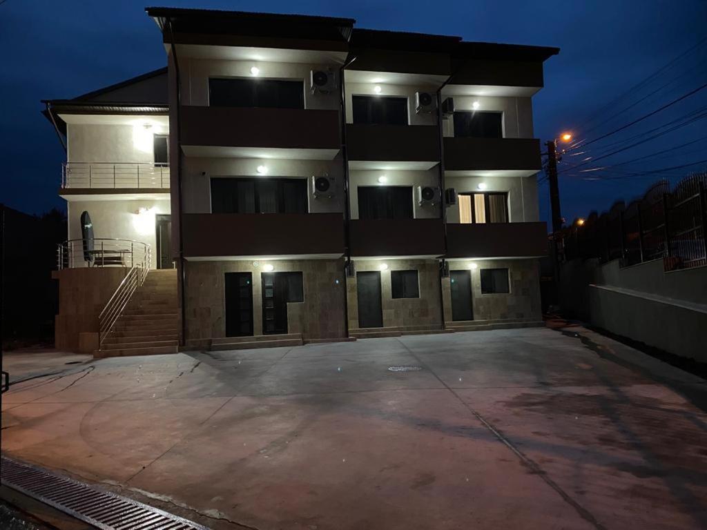 Hotel Prestige House Tulcea Exterior foto