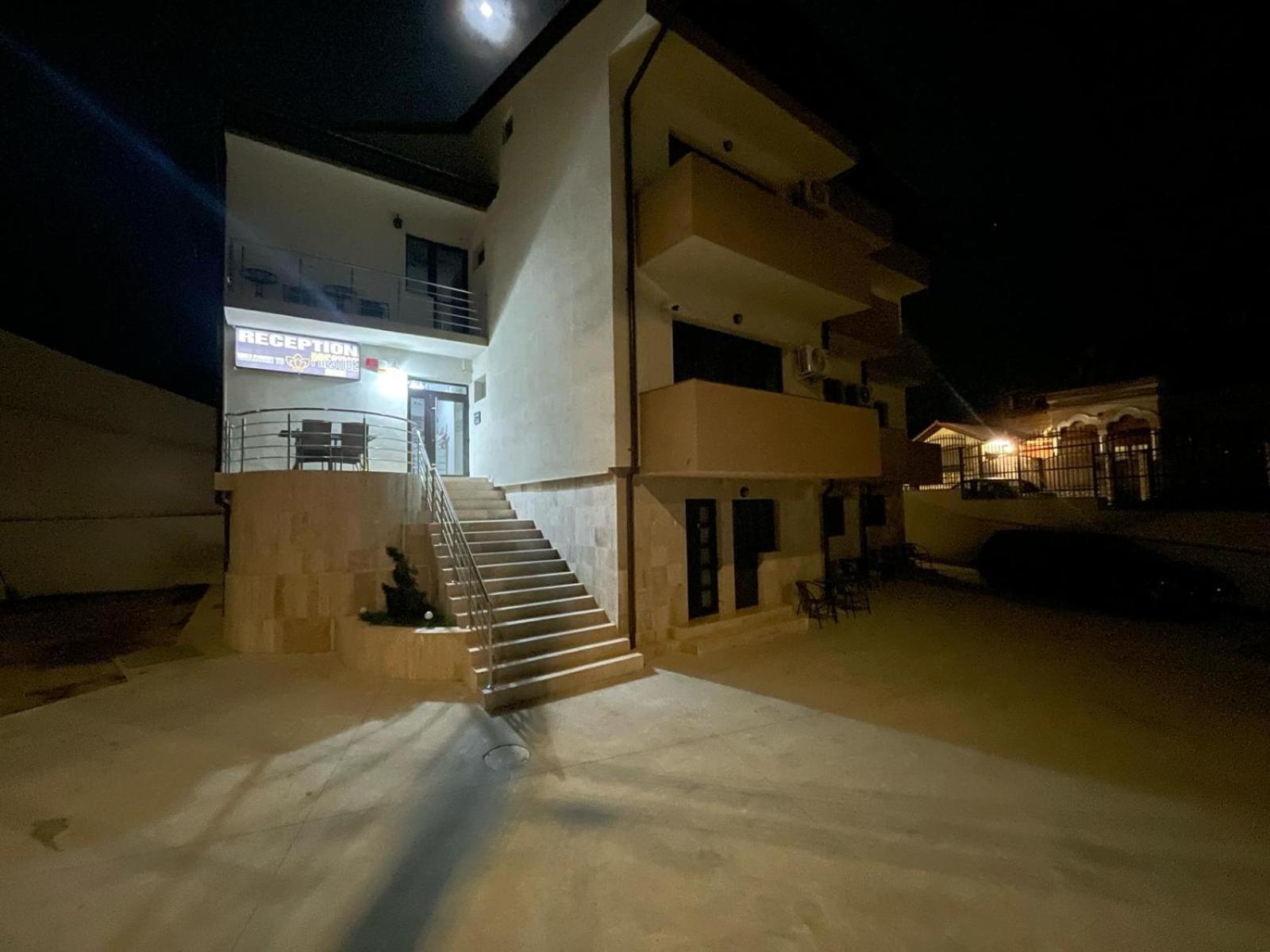 Hotel Prestige House Tulcea Exterior foto